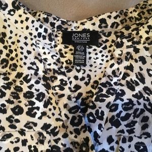Woman’s animal print Long sleeve blouse
